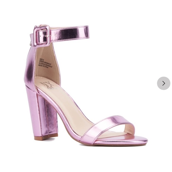 New with box Single Band Block Heel Sandal Metallic Pink - Picture 1 of 4